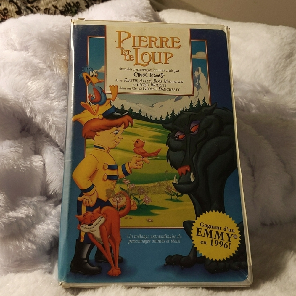💵2/$10Bundle and Save💵 VHS| Pierre et Le Loup (French version)